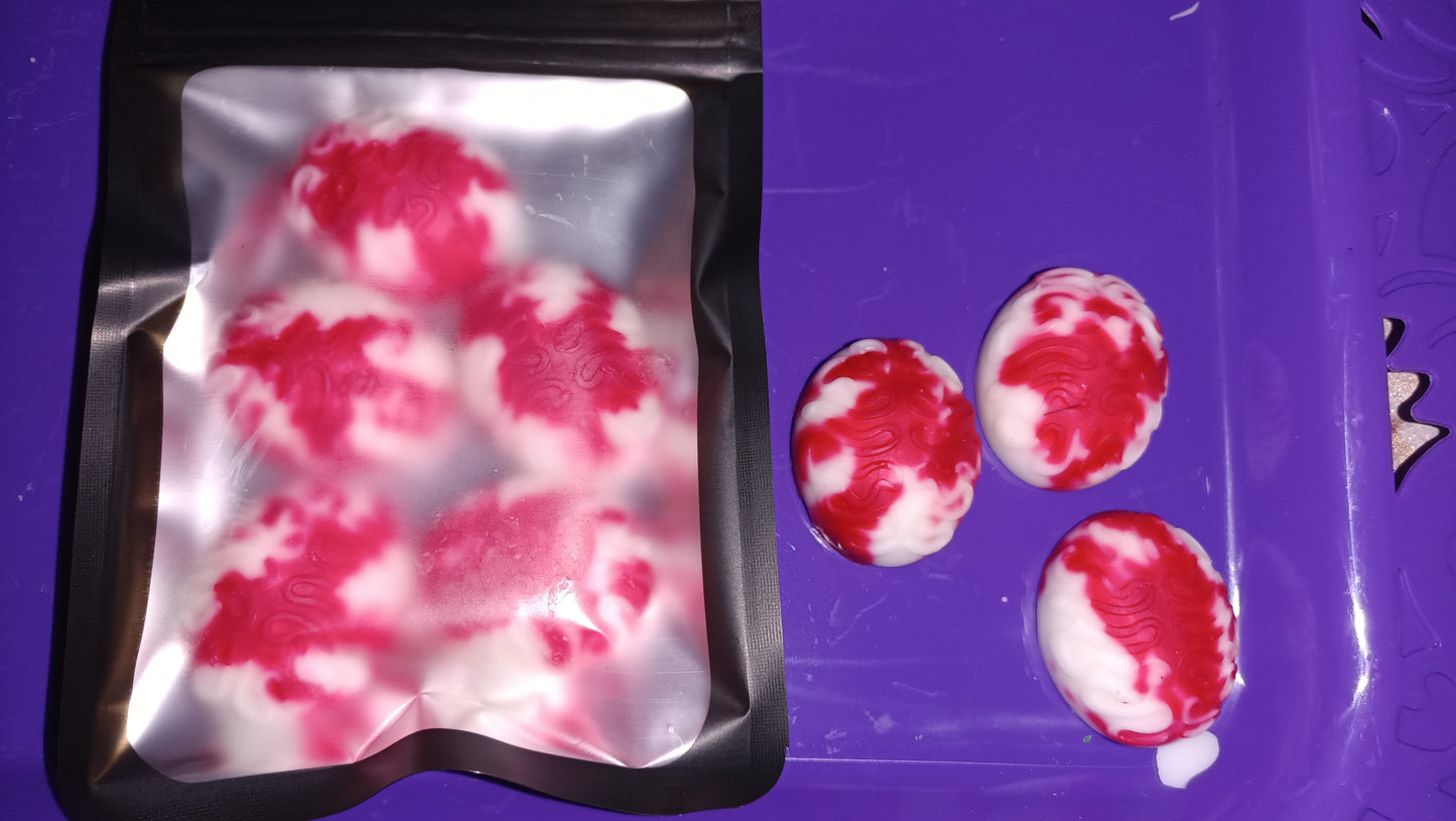 Skeleton, vampire teeth and brains 🧠wax melts